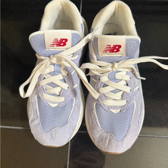 New Balance 5740 Sneakers - Picture 4 of 10